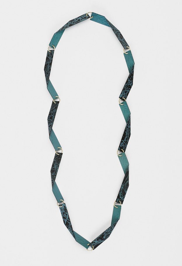 Ranunkel, 2020, Titan, Gold, 220 x 180 x 10 mm